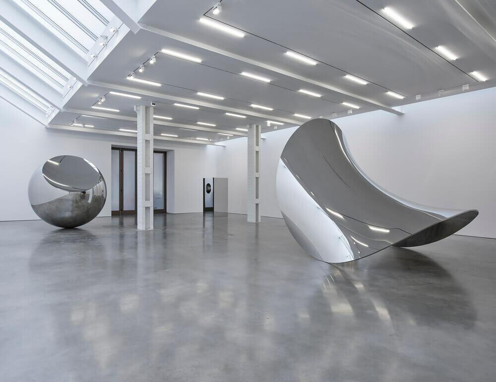 Tsunami by Anish Kapoor