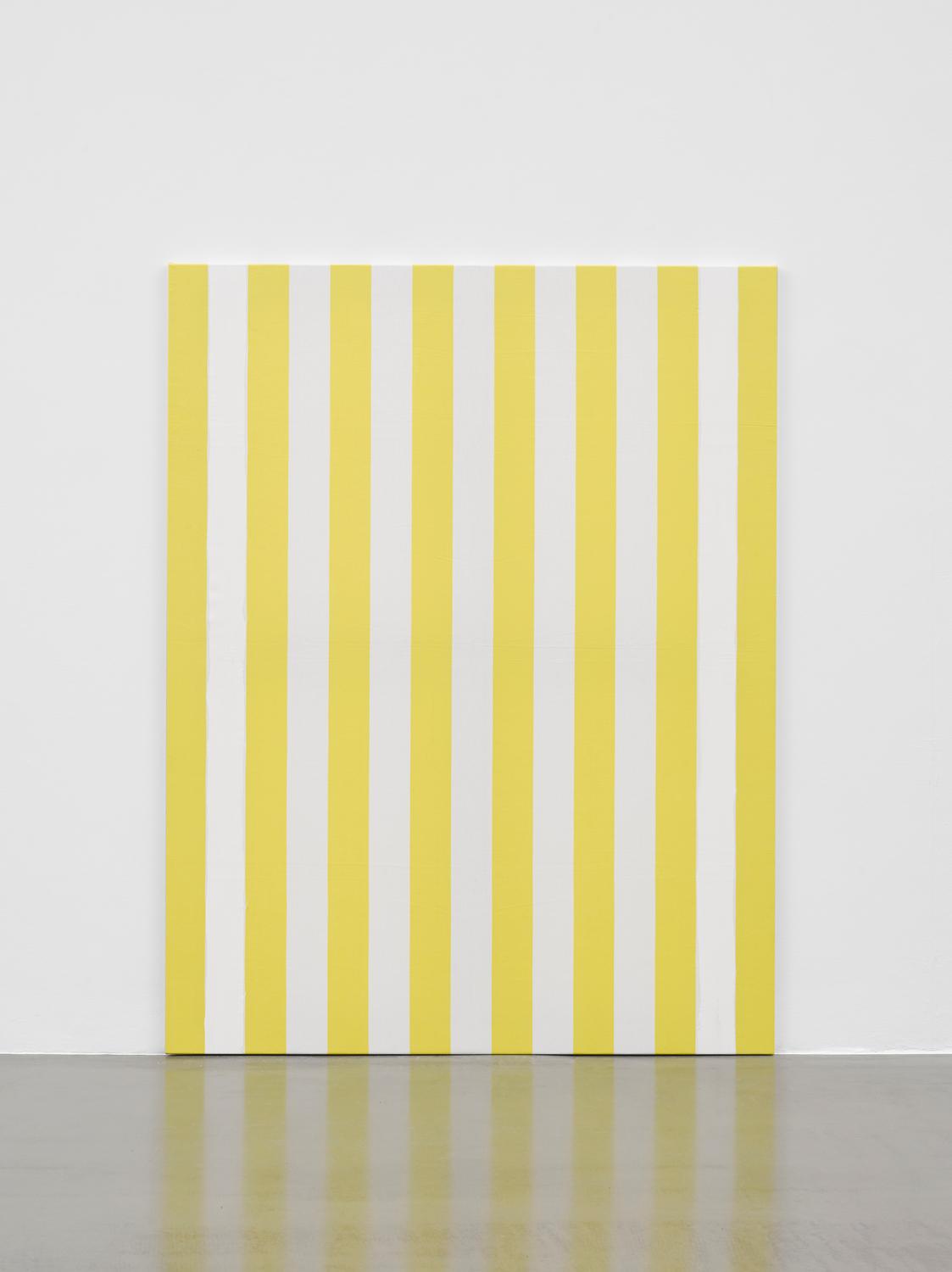 Peinture acrylique sur tissu rayé blanc et jaune d'or by Daniel Buren